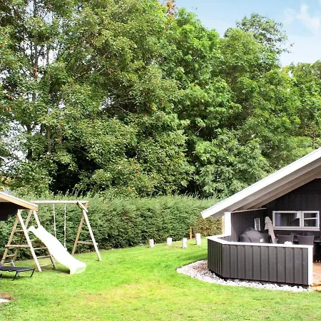 Tranquil Retreat In Mommark Vibøge
